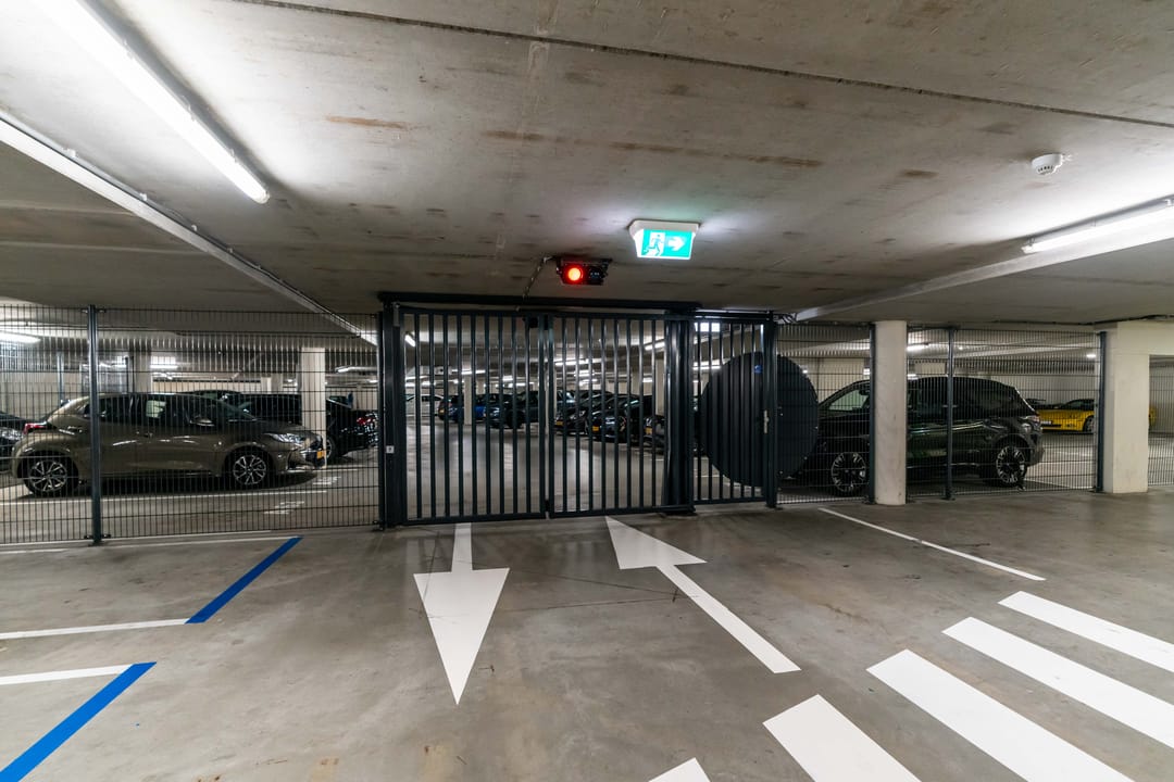 Photo 13 of Damstraat 21