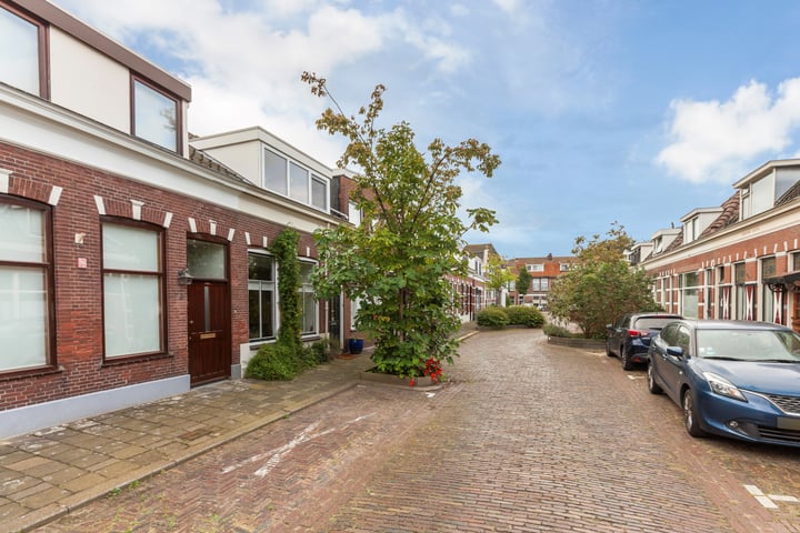 View photo 3 of Arnold Hoogvlietstraat 75