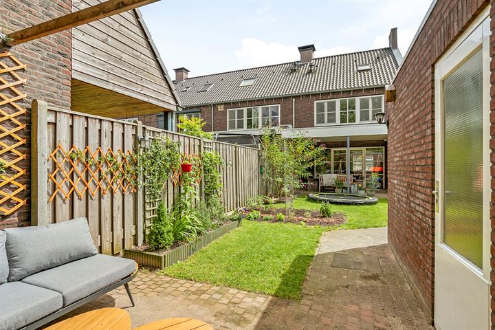 Bekijk foto 37 van Nassaustraat 22