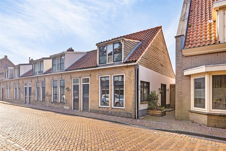 Bekijk foto 2 van Oost-Krakeelstraat 2