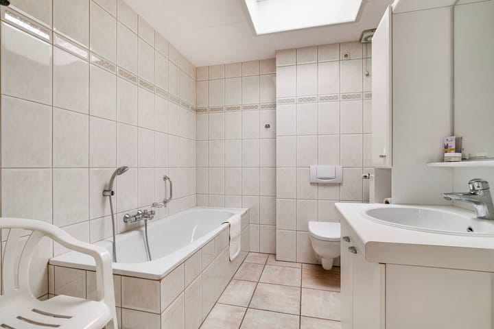 Foto 32 van Jacob Merlostraat 22-A