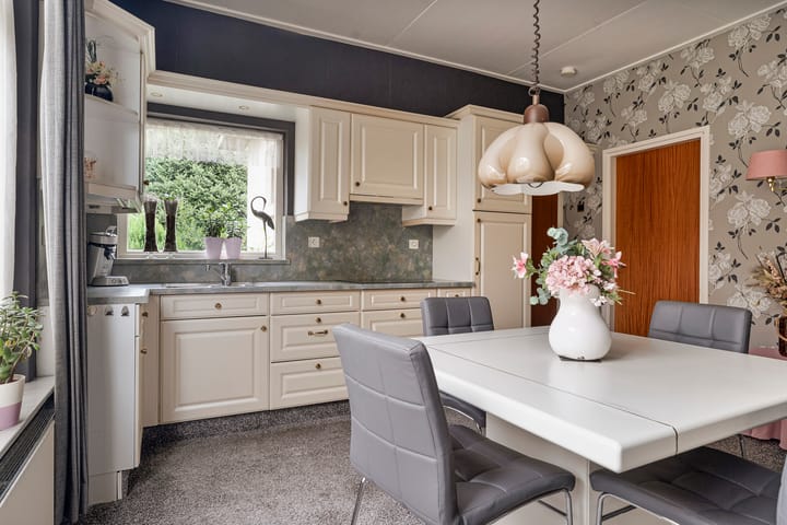 Foto 14 van Dorpsstraat 233