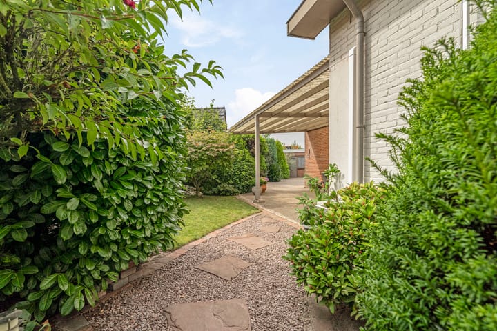 Foto 35 van Dorpsstraat 233