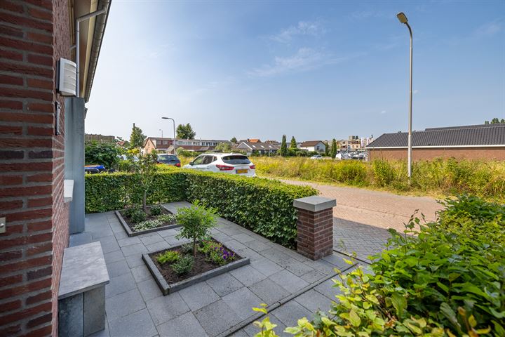 Bekijk foto 41 van Emailleerstraat 10