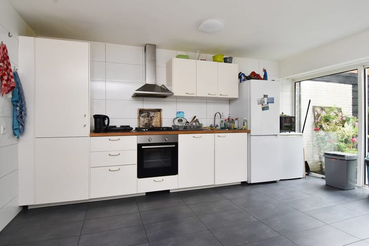 Photo 8 of Merelstraat 18