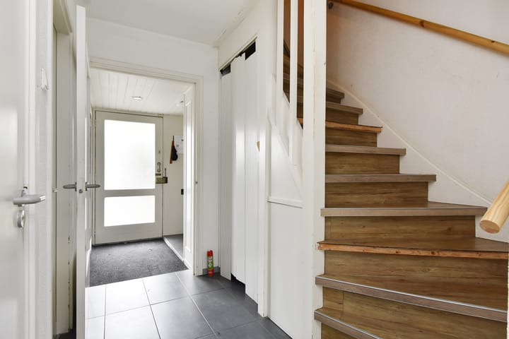 Photo 36 of Merelstraat 18