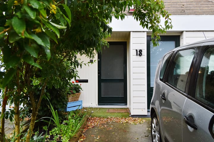 Photo 42 of Merelstraat 18