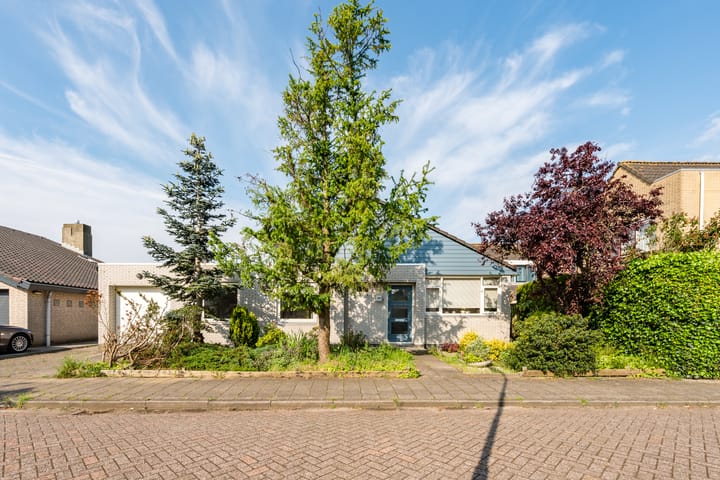 Foto 7 van Bernard Zweersstraat 25