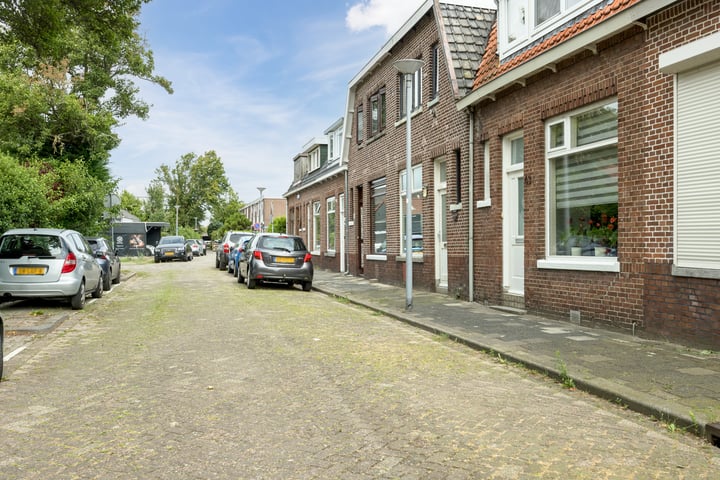 Bekijk foto 35 van Buffelstraat 47