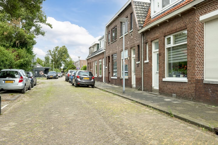 Bekijk foto 40 van Buffelstraat 47