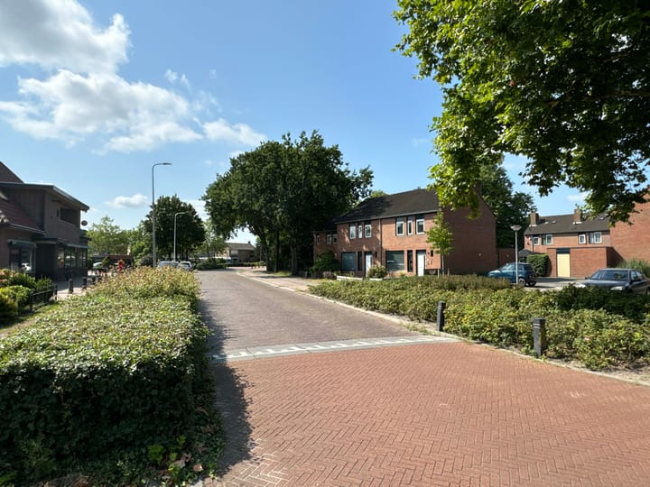 Foto 8 van Looweg 42