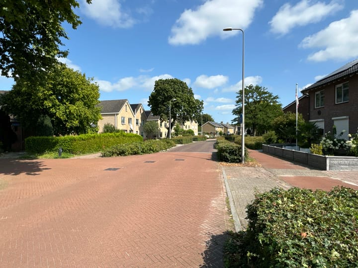 Foto 9 van Looweg 42