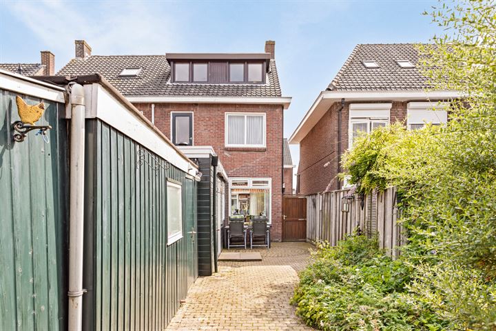 View photo 20 of Van Riebeekstraat 45