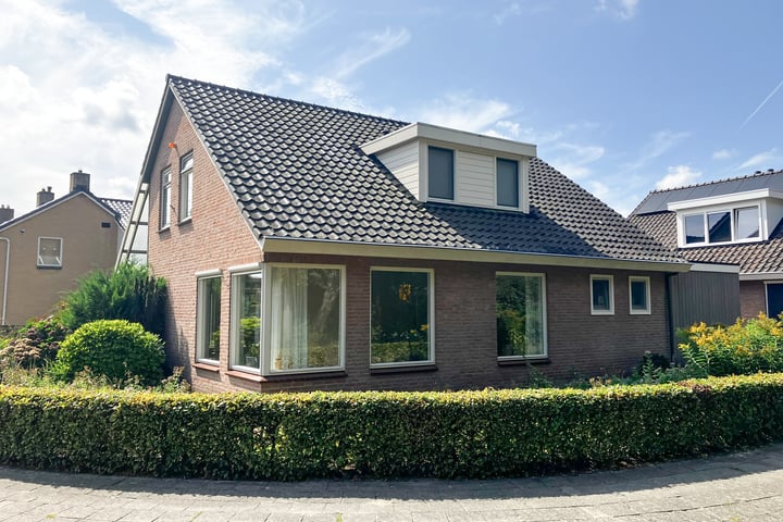 Foto 3 van Bernhardlaan 8
