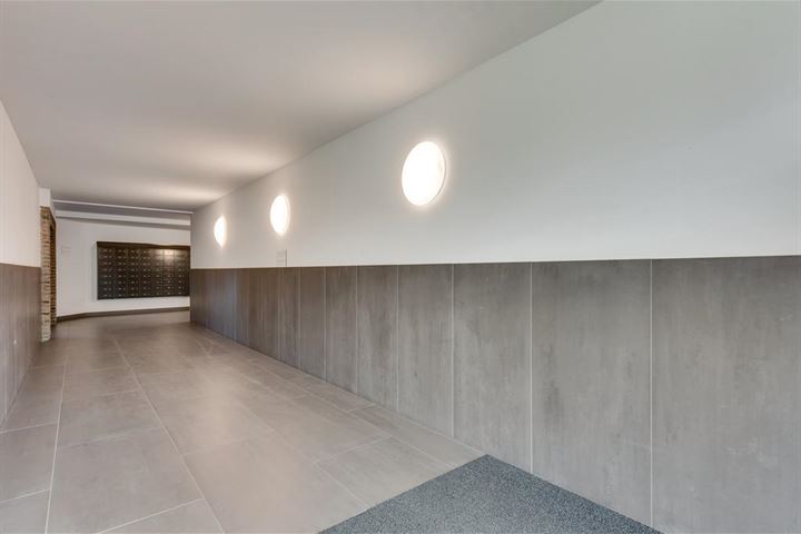 View photo 3 of Koningsplein flat 111-B