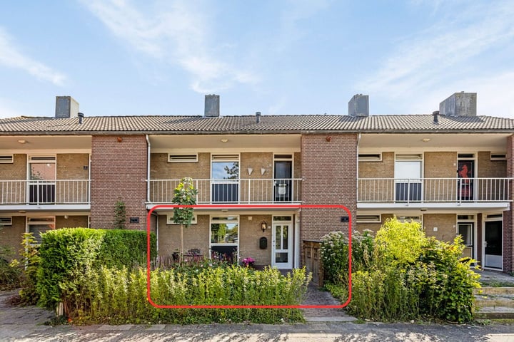Bekijk foto 1 van De Visserlaan 12