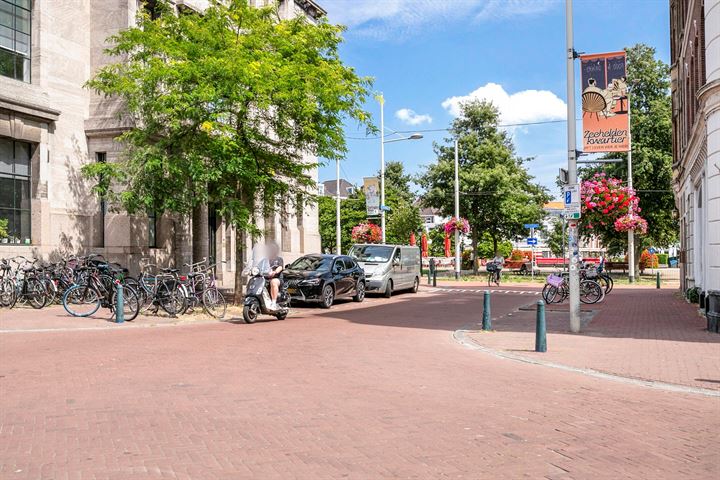 Bekijk foto 16 van Van Kinsbergenstraat 83-V