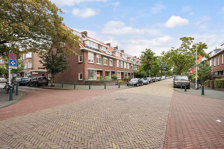 View photo 2 of Ellekomstraat 63