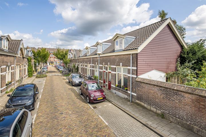 Bekijk foto 31 van Goudsbloemstraat 24