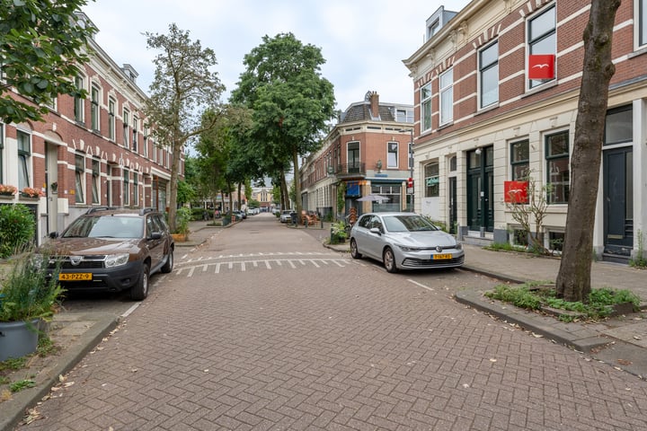 Bekijk foto 32 van 1e Pijnackerstraat 111