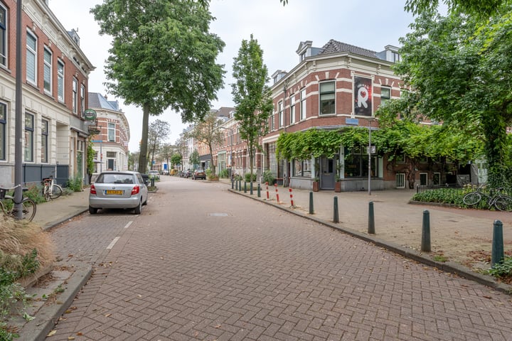 Bekijk foto 37 van 1e Pijnackerstraat 111