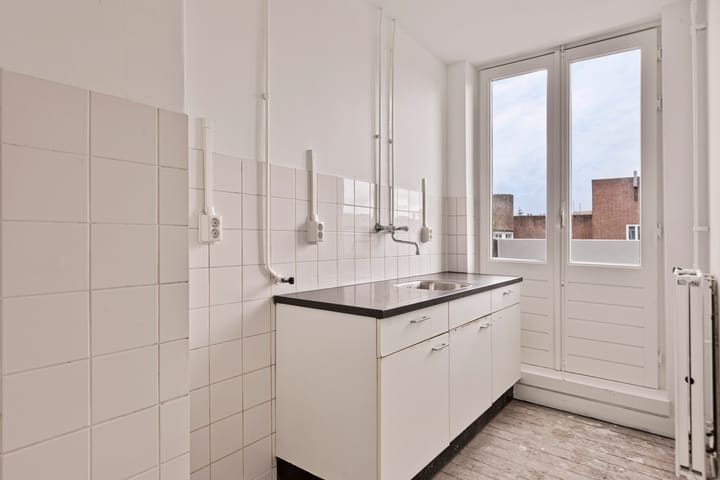 Photo 5 of Jan van Galenstraat 289-3