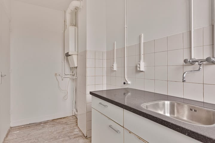 Photo 6 of Jan van Galenstraat 289-3