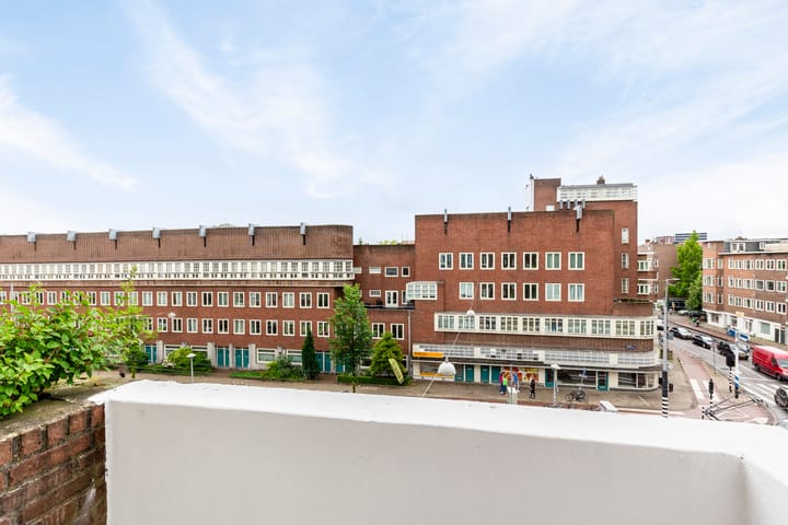 Photo 12 of Jan van Galenstraat 289-3