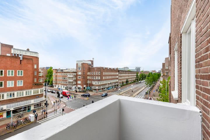 Photo 13 of Jan van Galenstraat 289-3