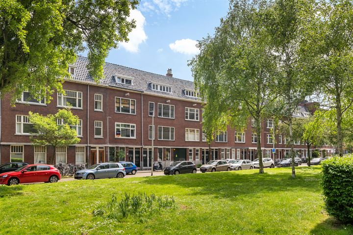 Bekijk foto 1 van Dr. de Visserstraat 72-B