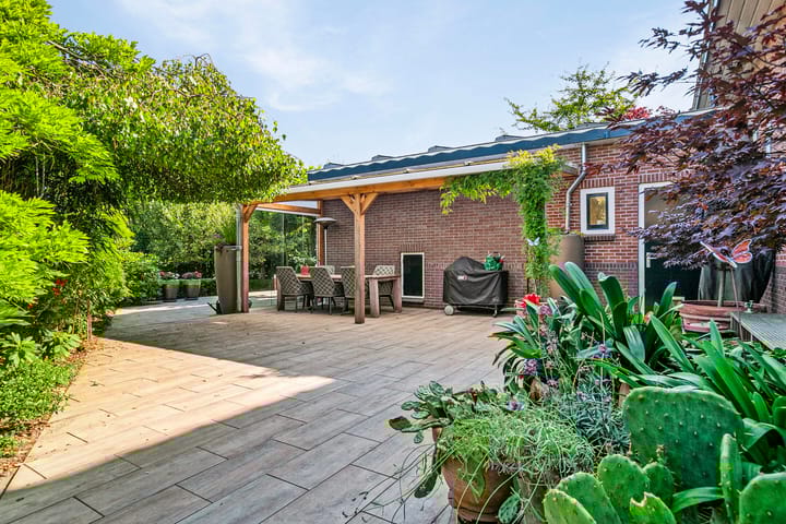 Foto 15 van Landlustweg 2