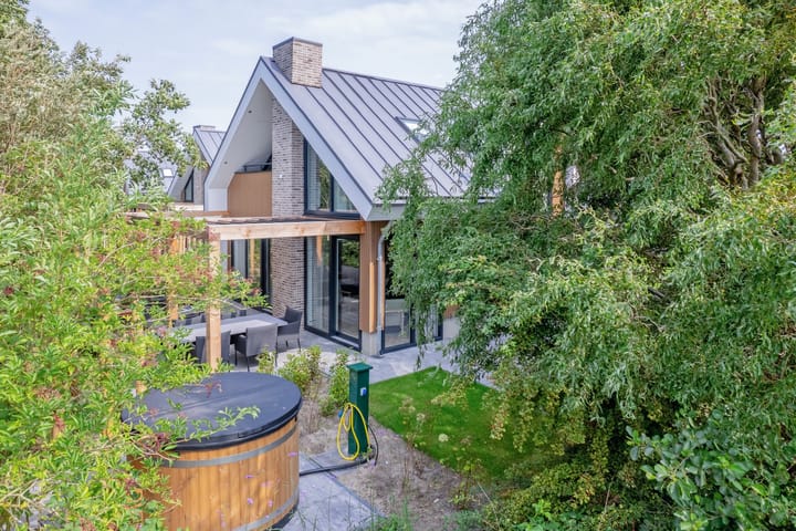 Foto 42 van Postweg 8-220