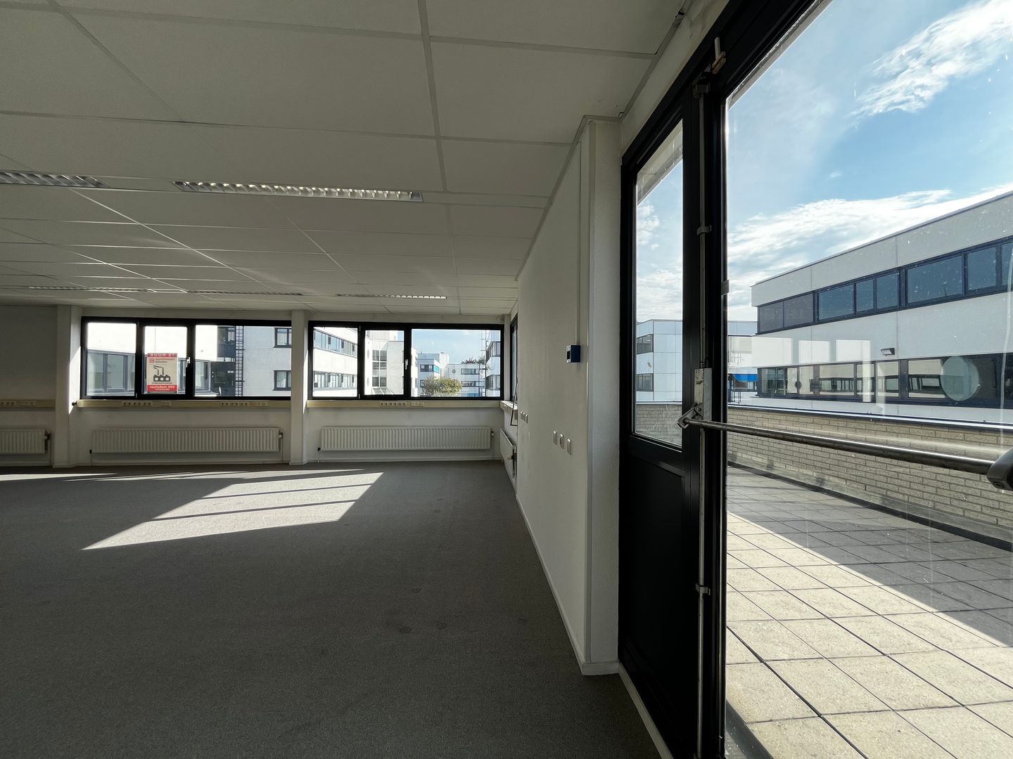 View photo 4 of Houttuinlaan 16
