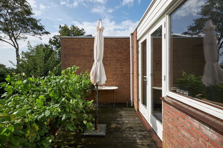 Bekijk foto 32 van A.G.M. van der Hoevenstraat 79