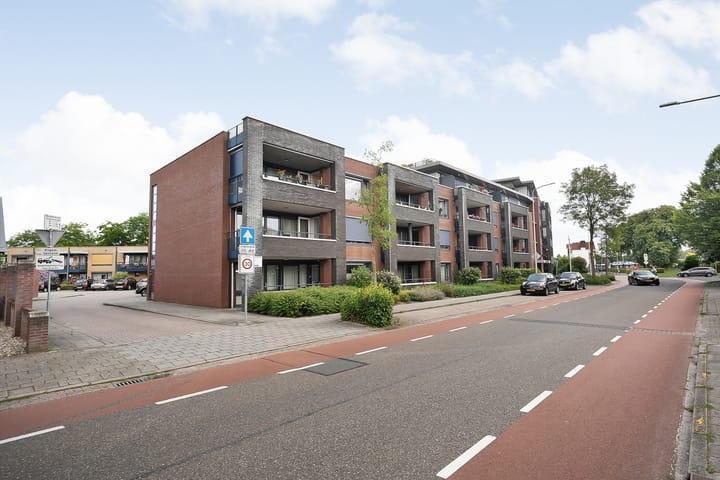 Foto 40 van Burgemeester Schuitestraat 118