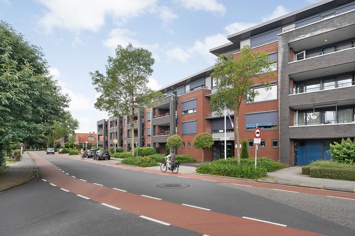 Foto 42 van Burgemeester Schuitestraat 118