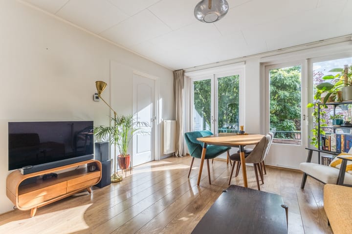 Foto 2 van Helmholtzstraat 73-1