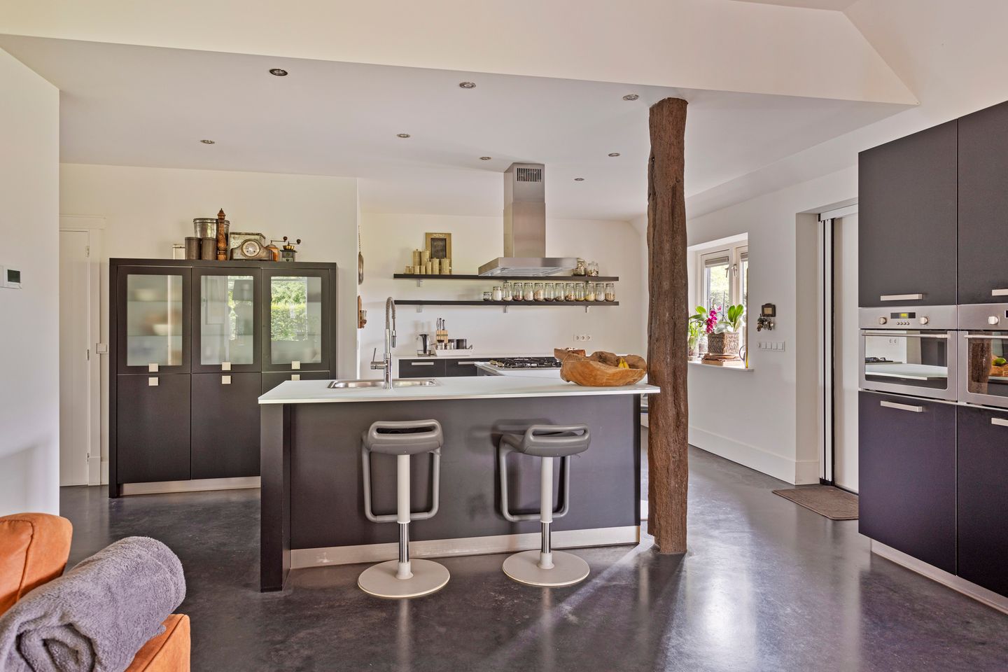 Photo 14 of Bellertstraat 22