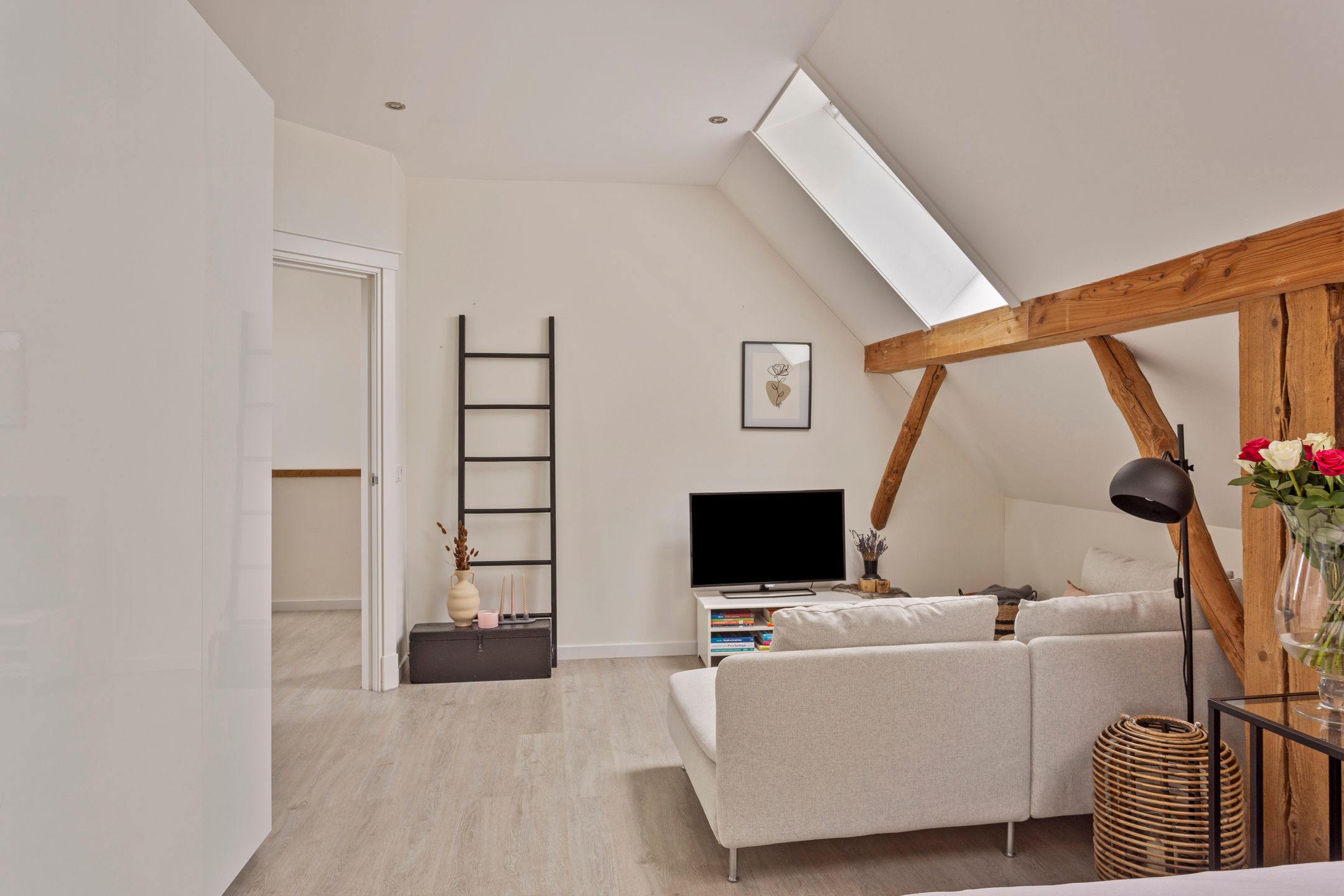 Photo 33 of Bellertstraat 22