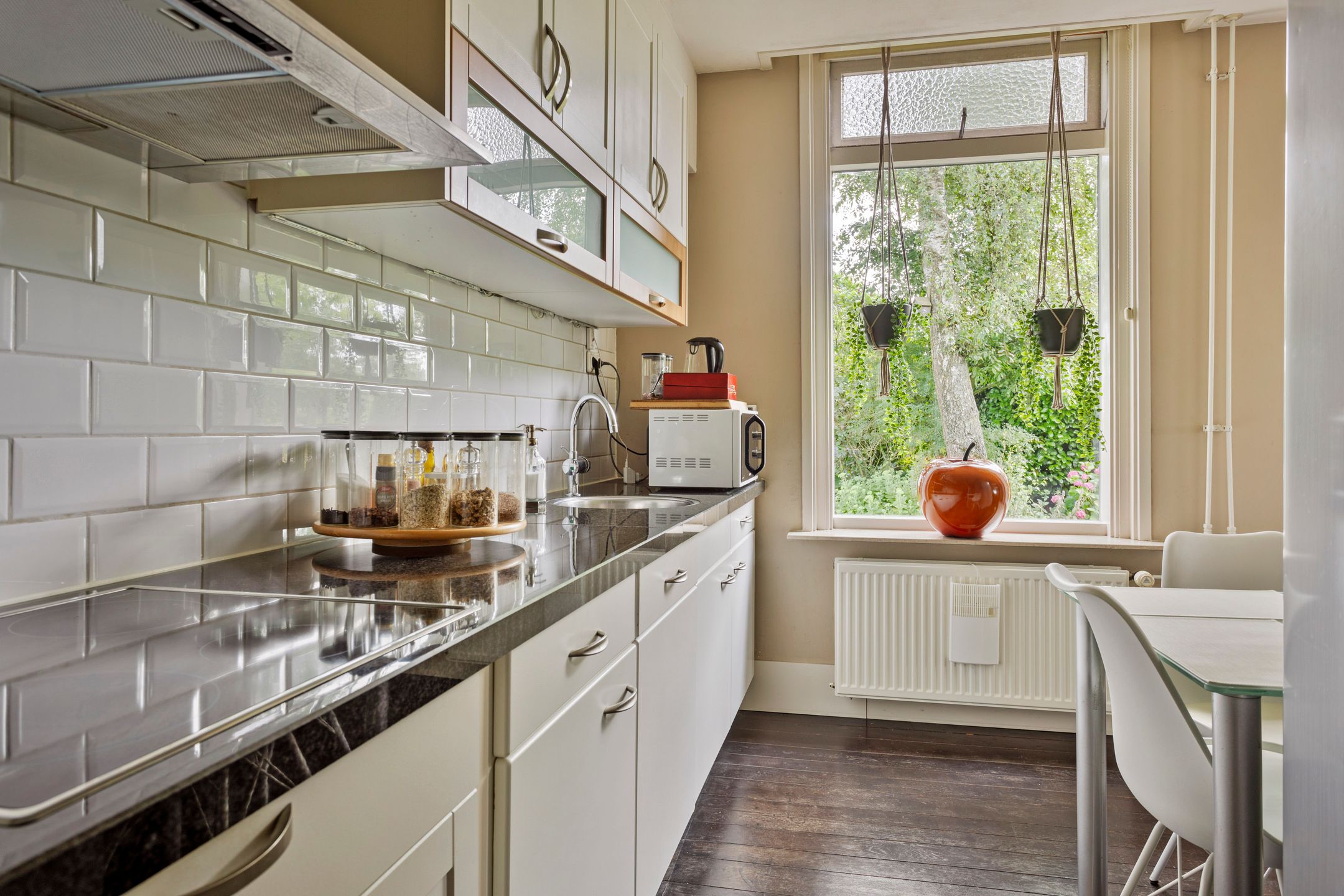 Photo 54 of Bellertstraat 22