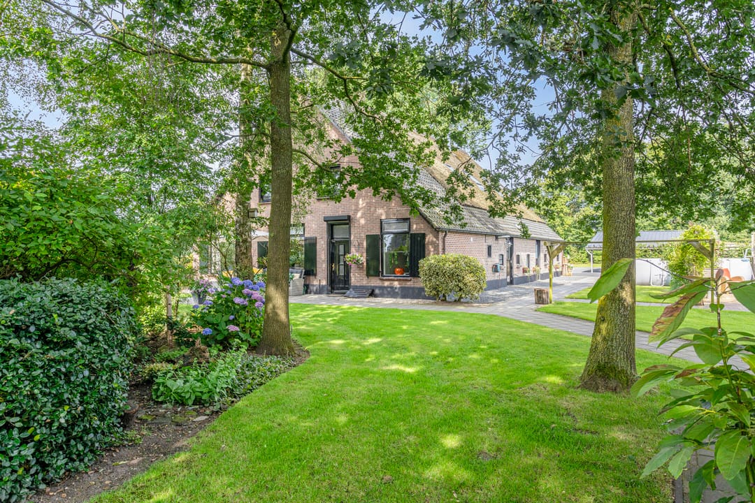 Photo 97 of Bellertstraat 22