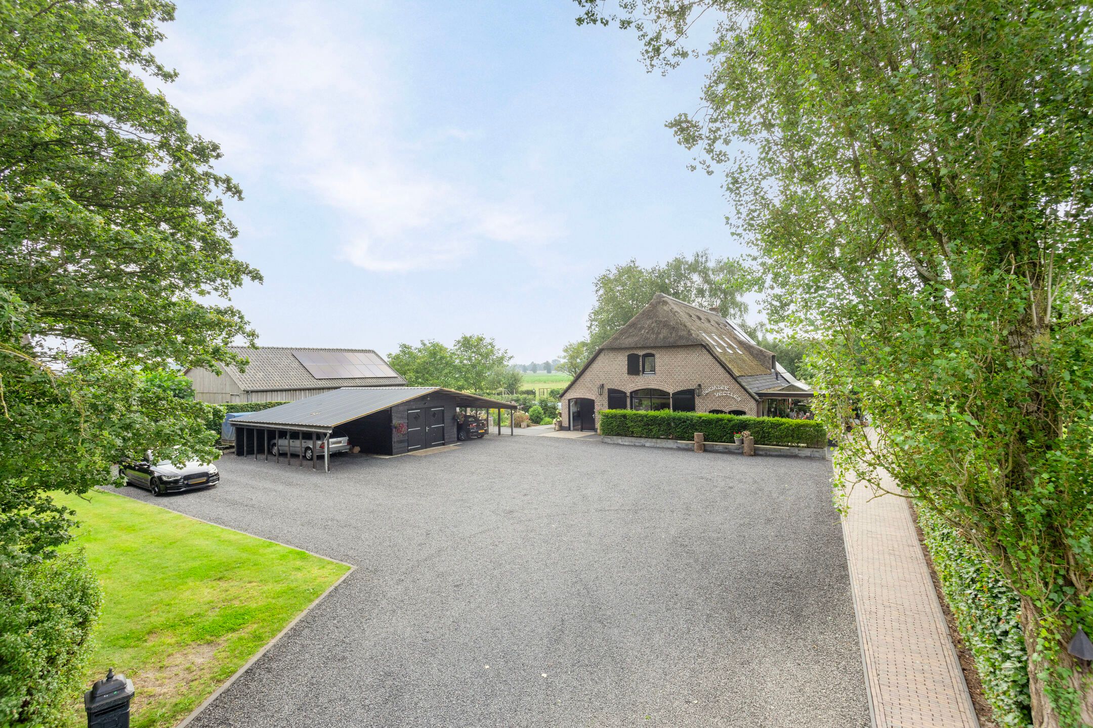 Photo 102 of Bellertstraat 22