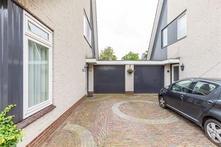 View photo 32 of Dr. Nolensstraat 17