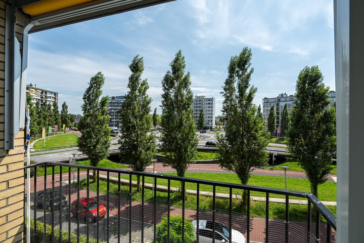 Foto 3 van Europaplein 24-C