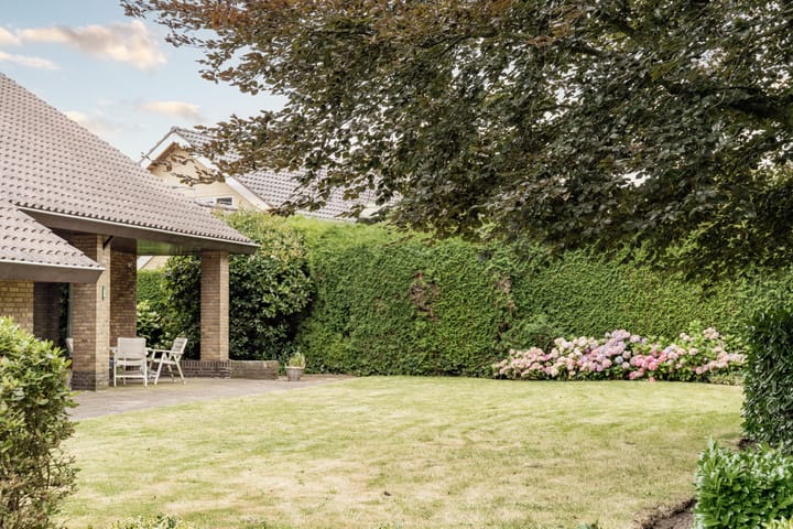 Foto 33 van Van Curlerstraat 8