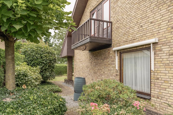 Foto 36 van Van Curlerstraat 8