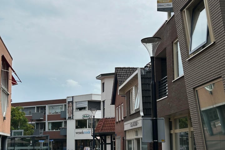 Bekijk foto 34 van Bouwstraat 11