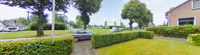 Bekijk 360° foto van Voortuin van Stationsweg 4