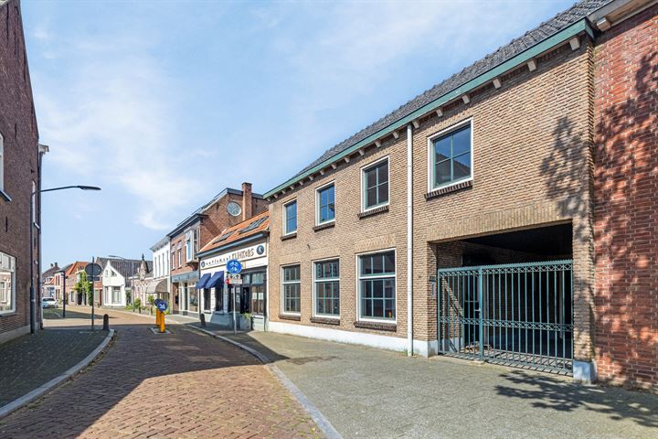 Bekijk foto 2 van Sint Janstraat 26