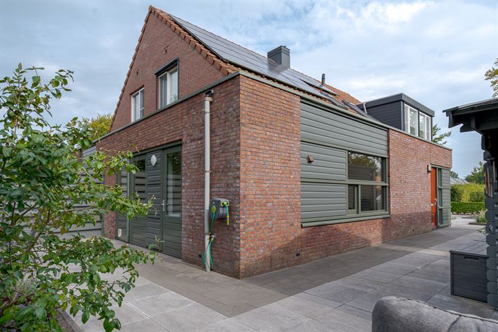 Bekijk foto 43 van Juffrouw Clewitsstraat 2-A